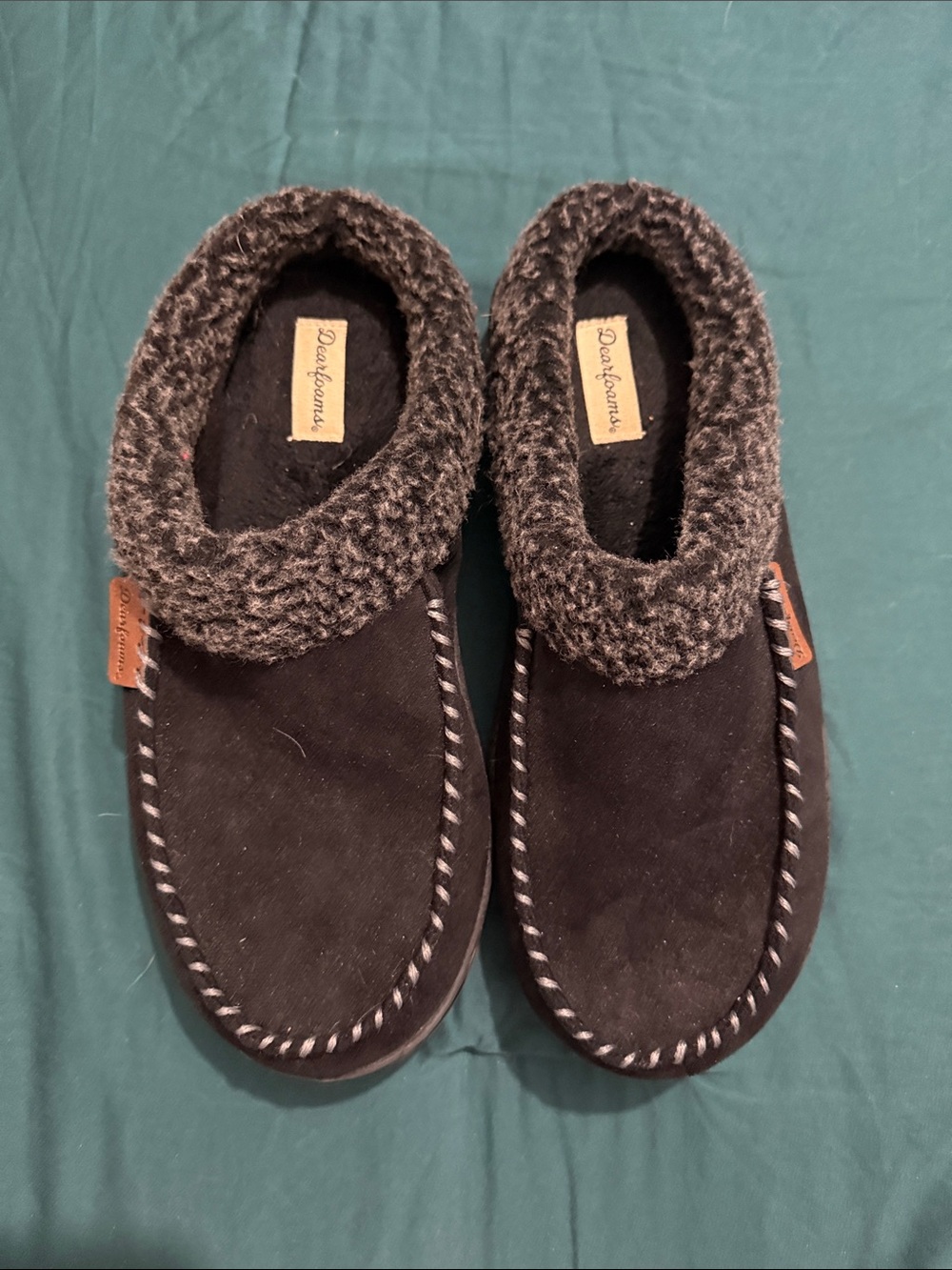 dearfoams Black Suede-Look Men’s Slip-On Clog with Gray Faux-Shearling Collar